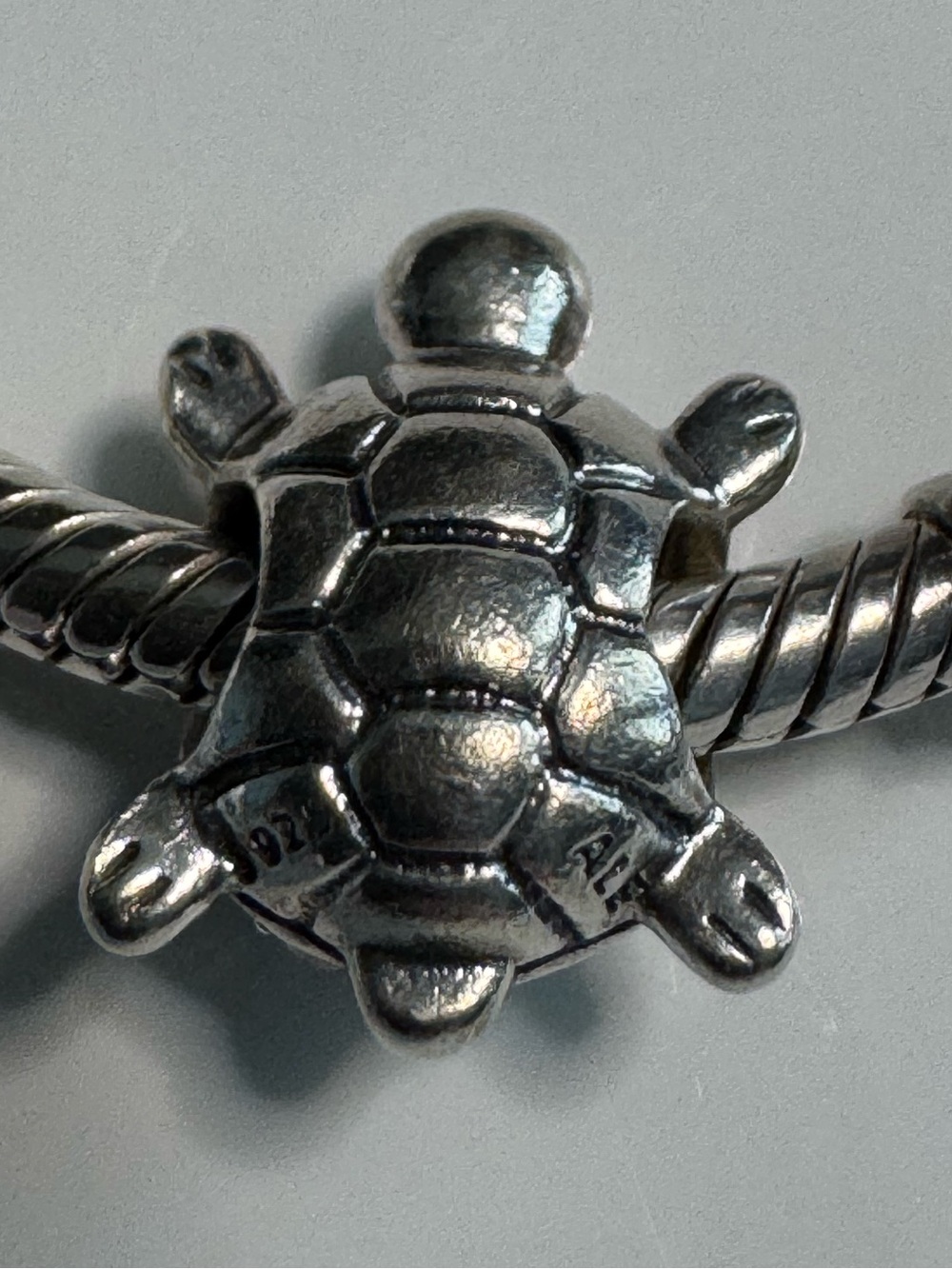Authentic Pandora Pavé Sea Turtle Charm 791538CZ Retired - Picture 2 of 3
